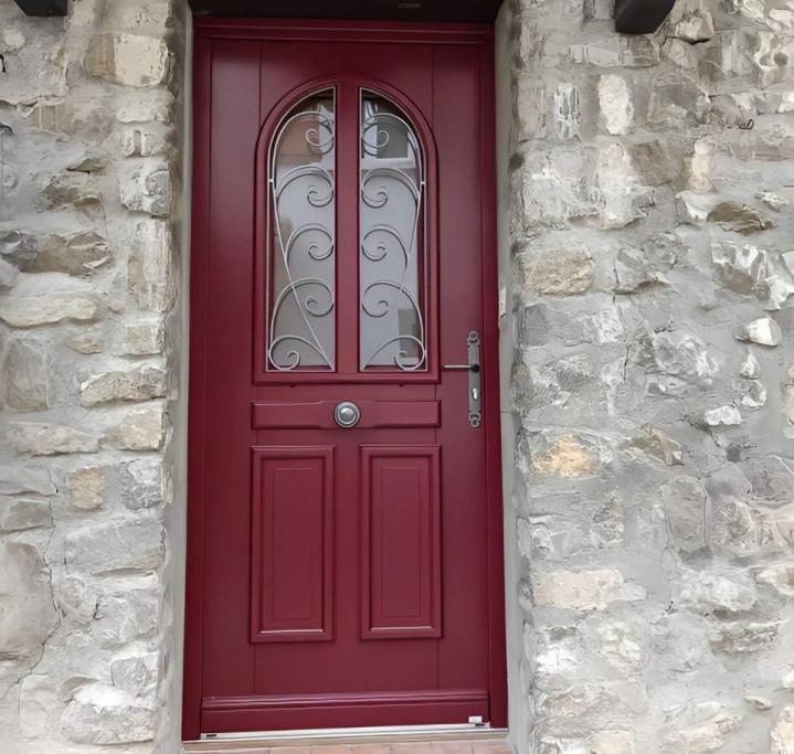 Vente et installation de portes d'entrée Vif