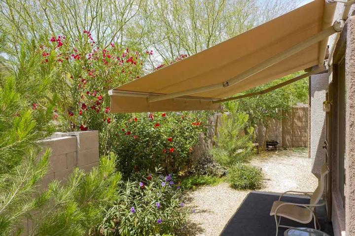 Pose de stores bannes et pergolas Vif